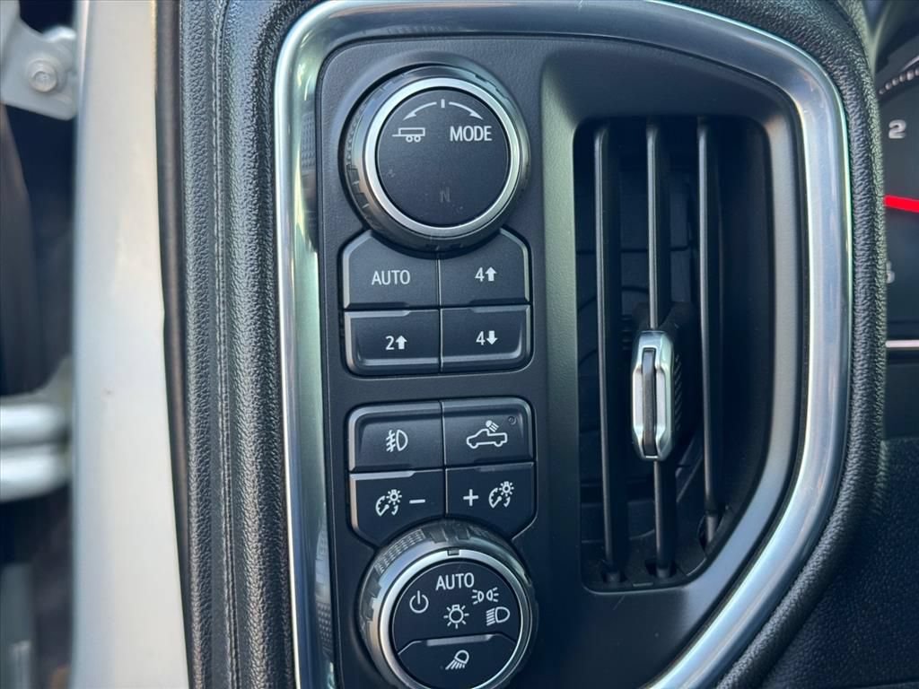 Used 2022 Chevrolet Silverado 3500 LT AWD/4WD image 15