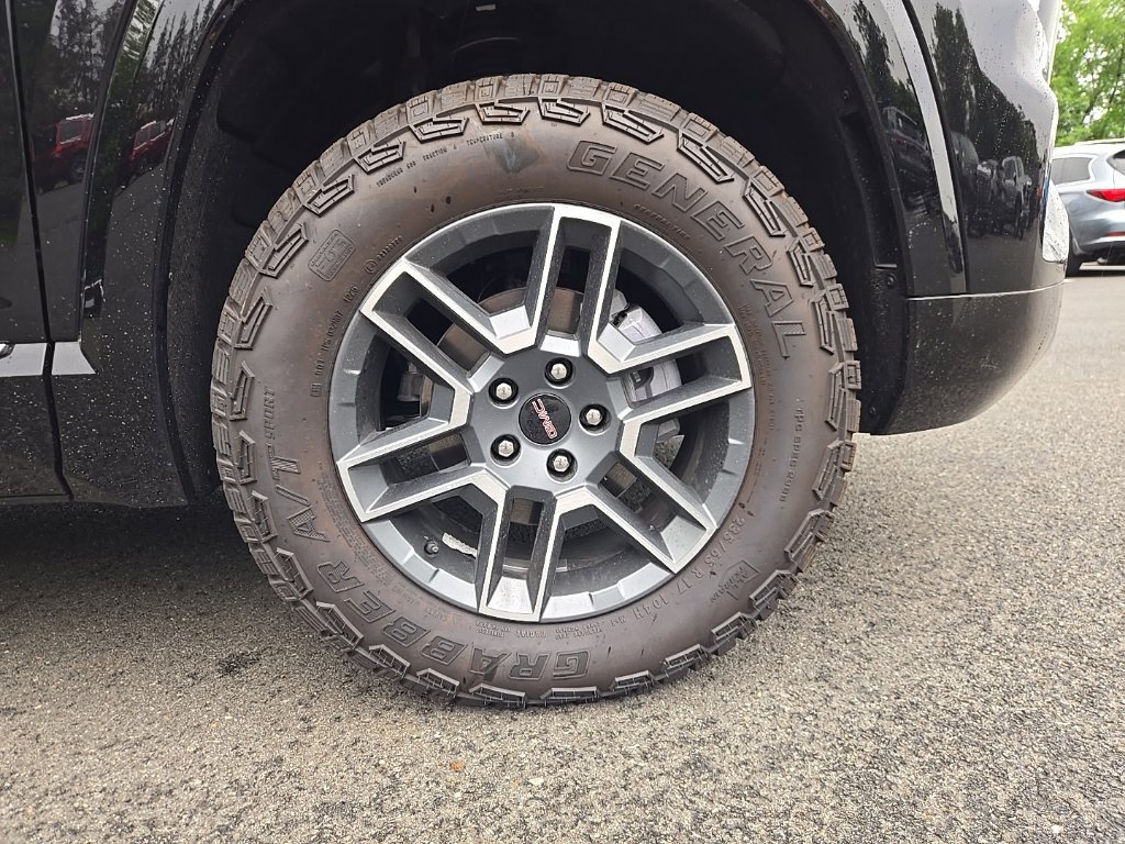 New 2026 GMC Terrain AT4 w/ Technology Package II AWD/4WD image 7