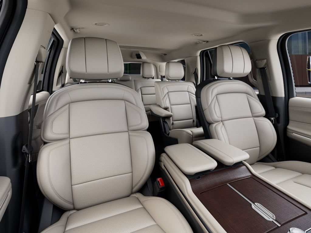 New 2027 Lincoln Navigator Premiere AWD/4WD image 10