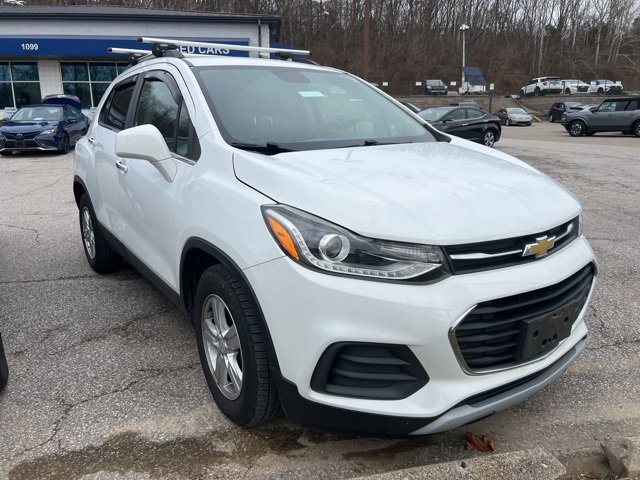 Used 2018 Chevrolet Trax LT w/ LT Convenience Package image 2