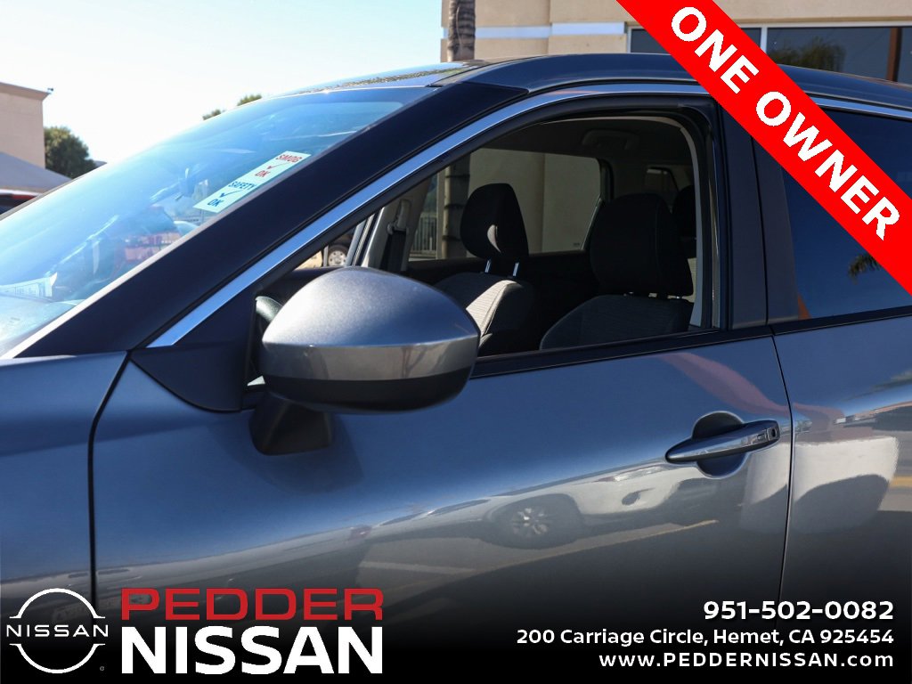 Used 2023 Nissan Rogue SV image 12