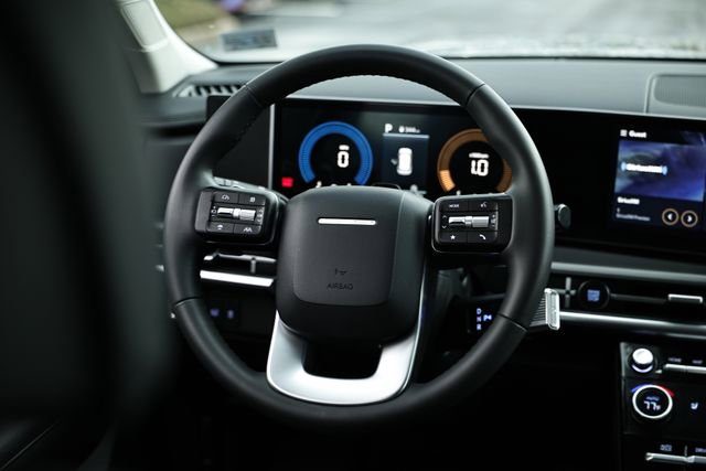 Certified 2025 Hyundai Santa Fe SEL image 26