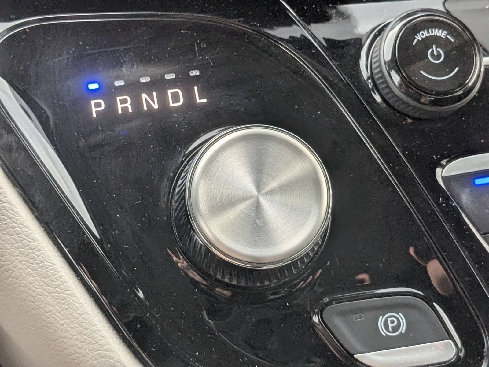 Used 2023 Chrysler Voyager LX FWD image 24