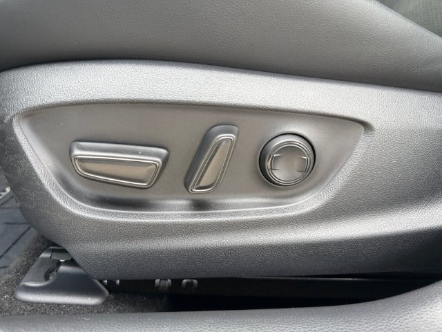 Used 2026 Toyota Corolla SE FWD image 28