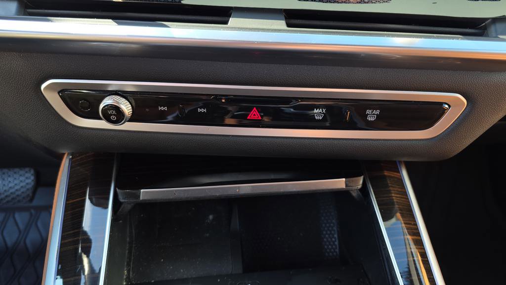 Used 2024 BMW X5 xDrive40i w/ Parking Assistance Package image 41