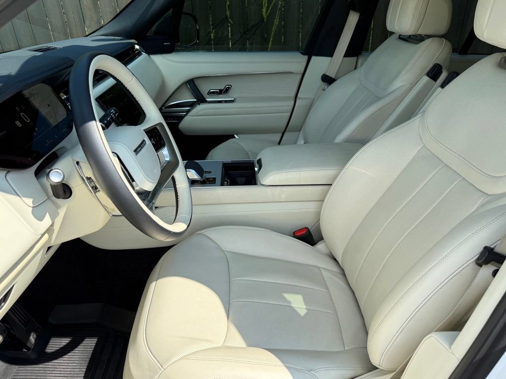 Certified 2024 Land Rover Range Rover SE AWD/4WD image 11