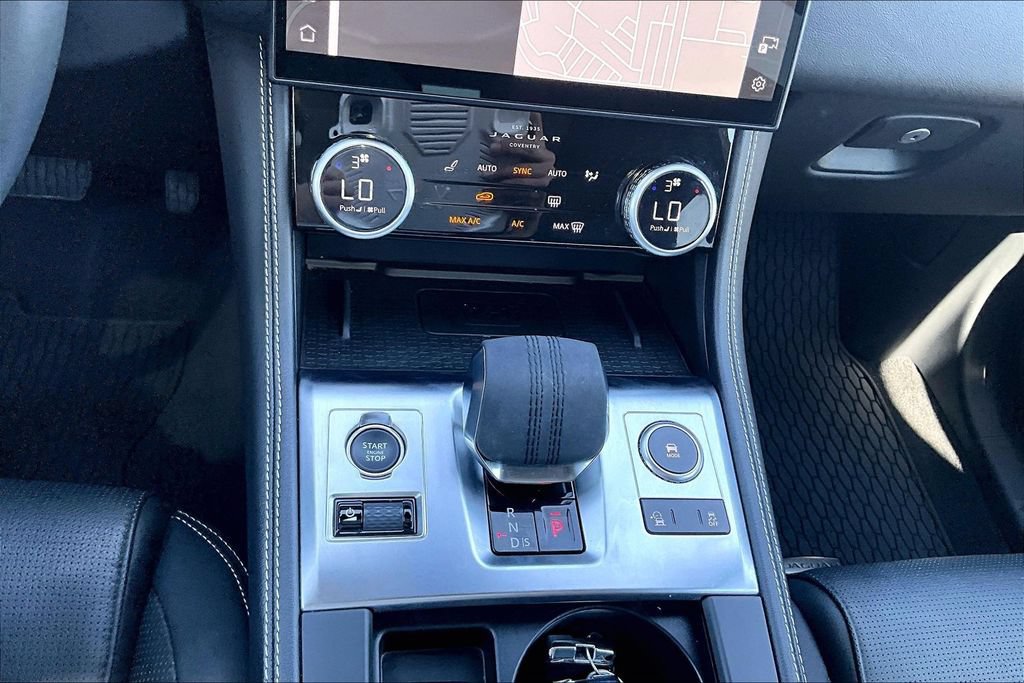 Used 2025 Jaguar F-PACE R-Dynamic S AWD/4WD image 23