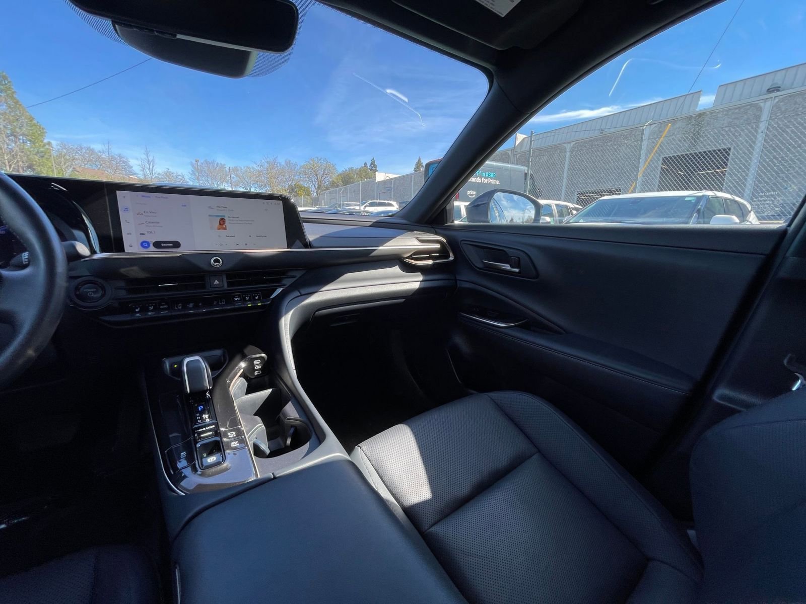 Used 2025 Toyota Crown AWD/4WD image 36