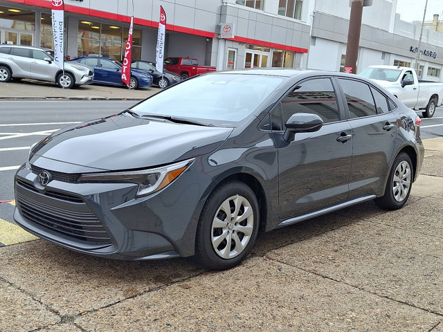 Used 2026 Toyota Corolla LE image 3