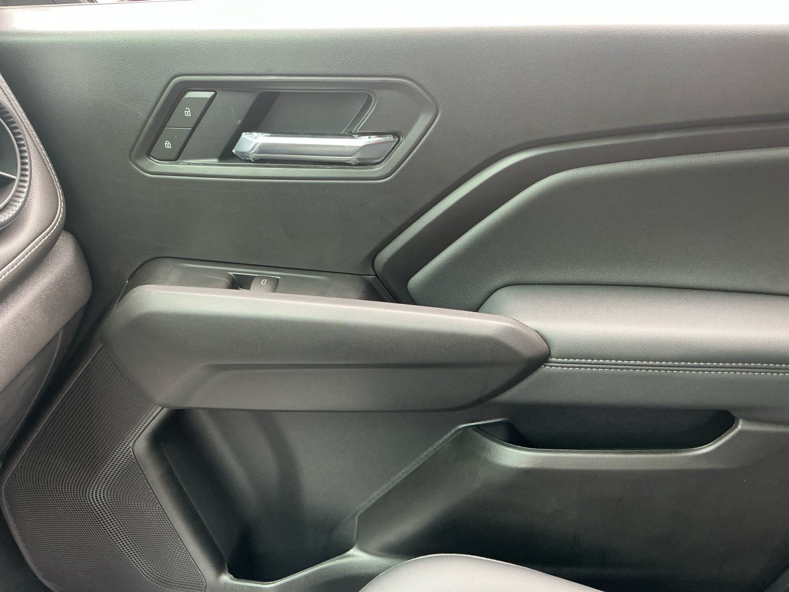 Used 2026 Chevrolet Colorado LT w/ LT Convenience Package RWD image 16