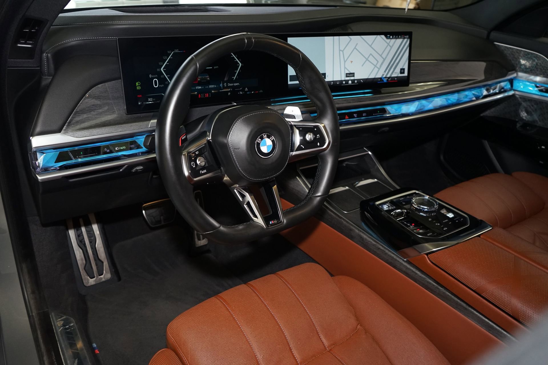 Used 2023 BMW 740i image 8