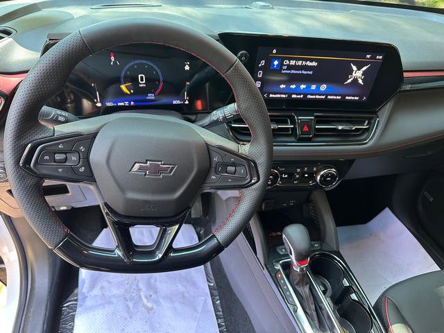 Used 2025 Chevrolet TrailBlazer RS w/ Convenience Package image 12