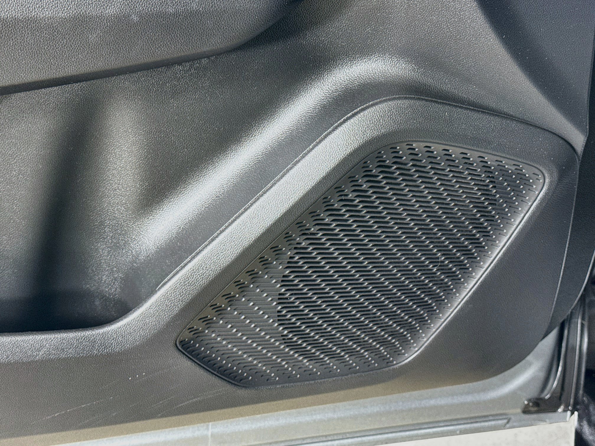 Used 2025 Chevrolet Equinox EV RS w/ Convenience Package II FWD image 21
