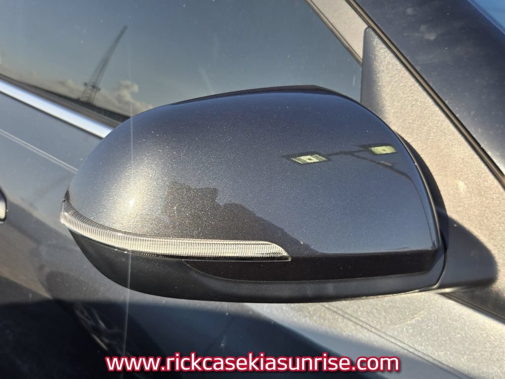 Used 2024 Kia Seltos EX AWD/4WD image 4