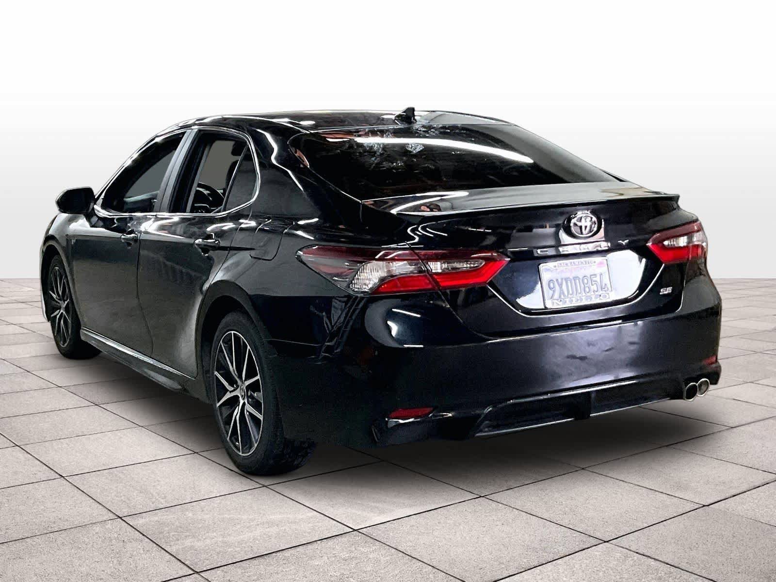 Used 2023 Toyota Camry SE FWD image 14