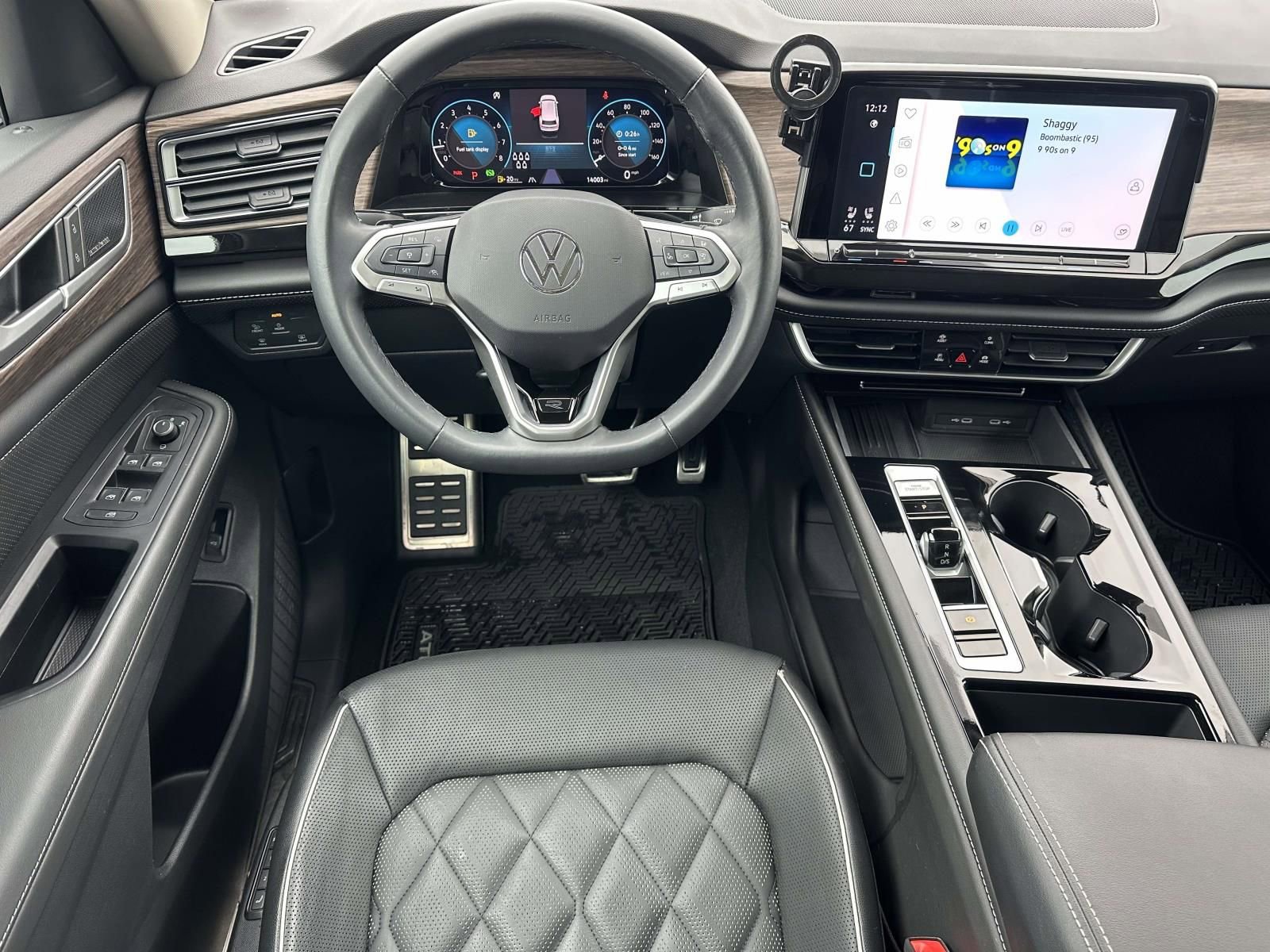 Certified 2025 Volkswagen Atlas SEL Premium R-Line image 8