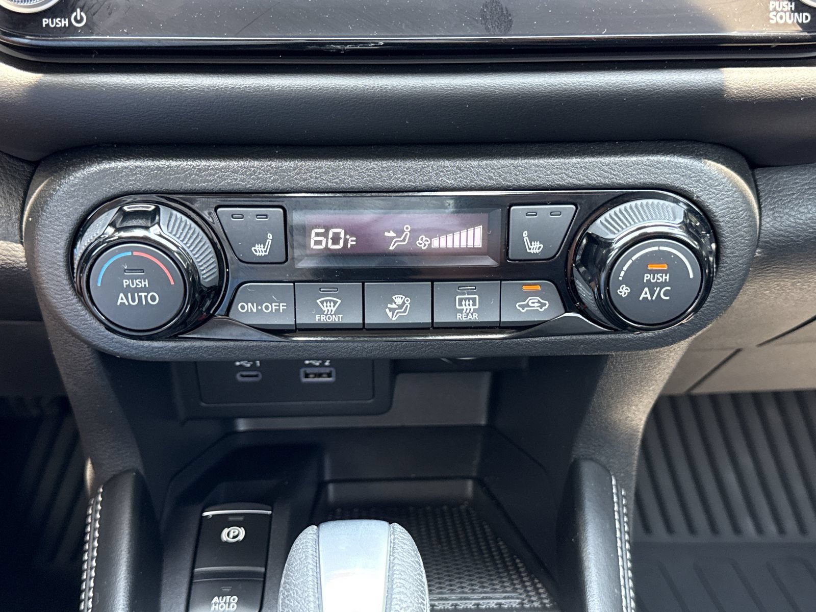 Used 2023 Nissan Kicks SR w/ SR Premium Package FWD image 26