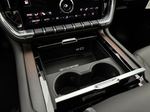 New 2026 GMC Yukon Denali w/ Denali Reserve Package image 34