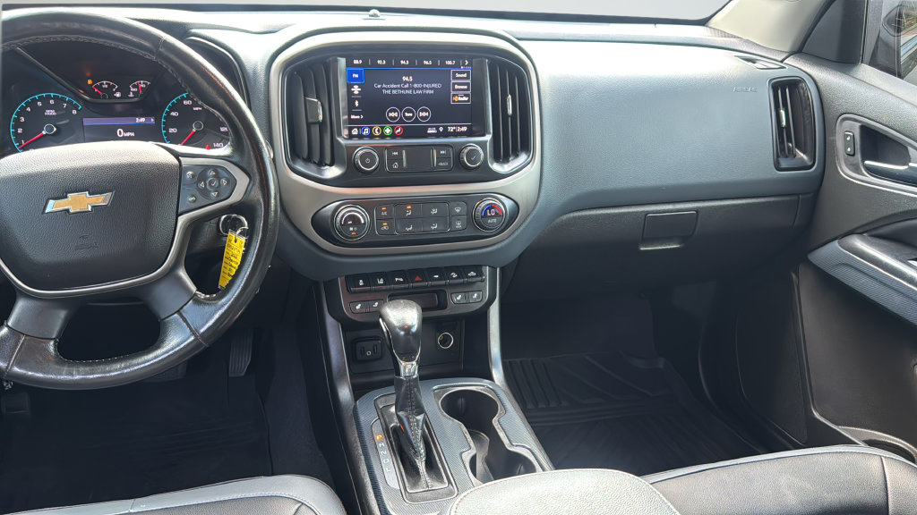 Used 2022 Chevrolet Colorado Z71 w/ Safety Package AWD/4WD image 15