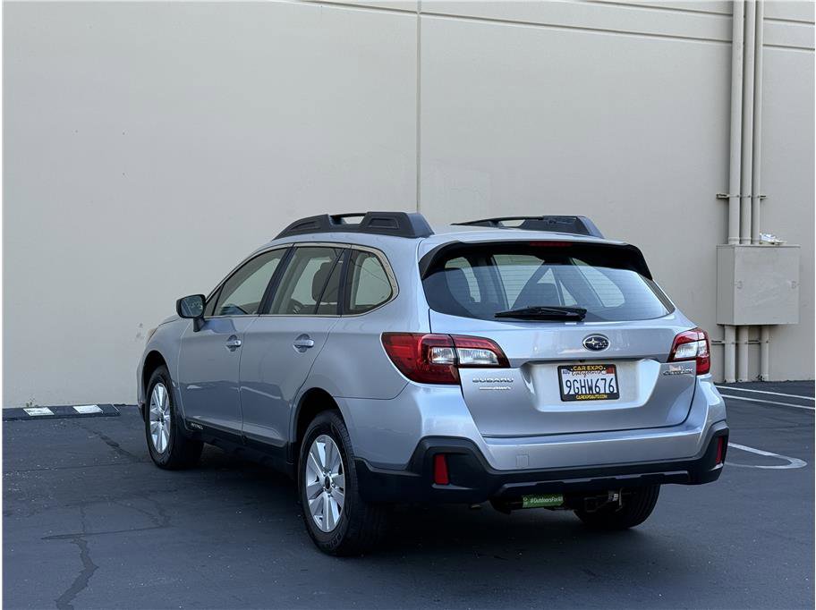 Used 2018 Subaru Outback 2.5i image 4