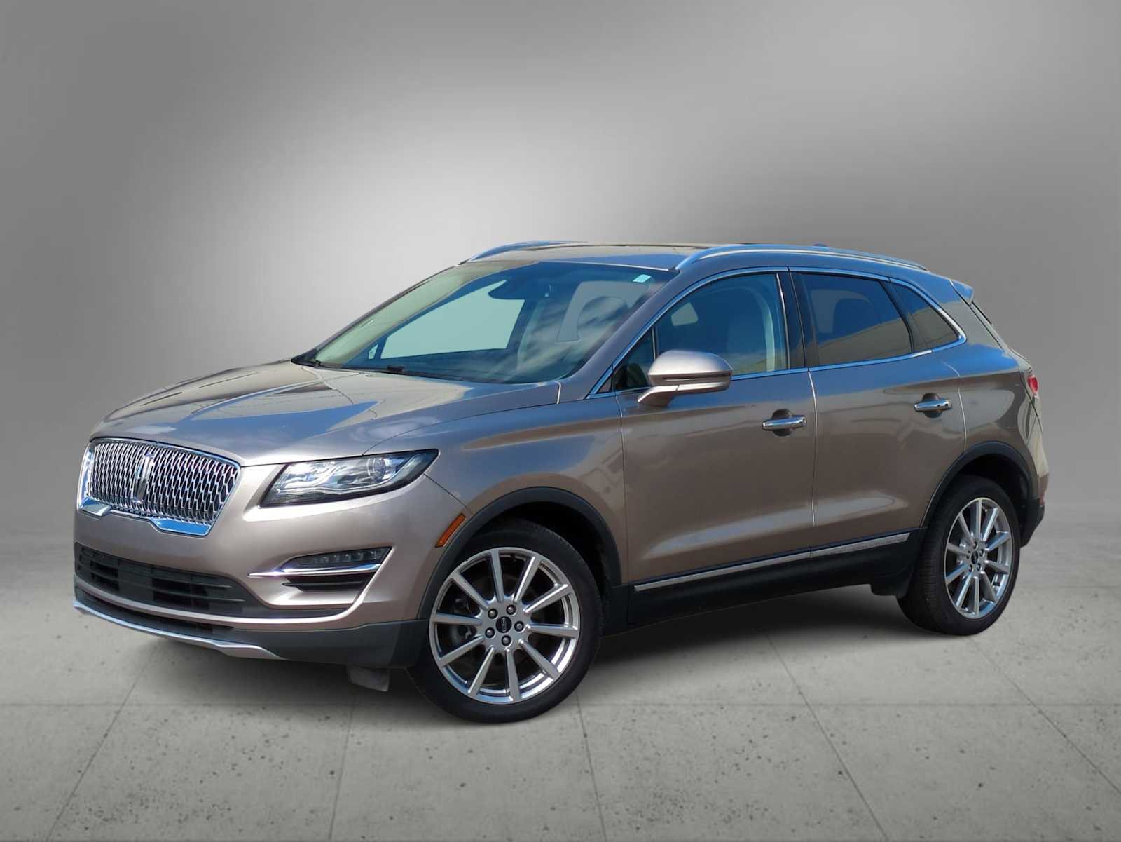 Used 2019 Lincoln MKC Reserve w/ MKC Climate Package image 1