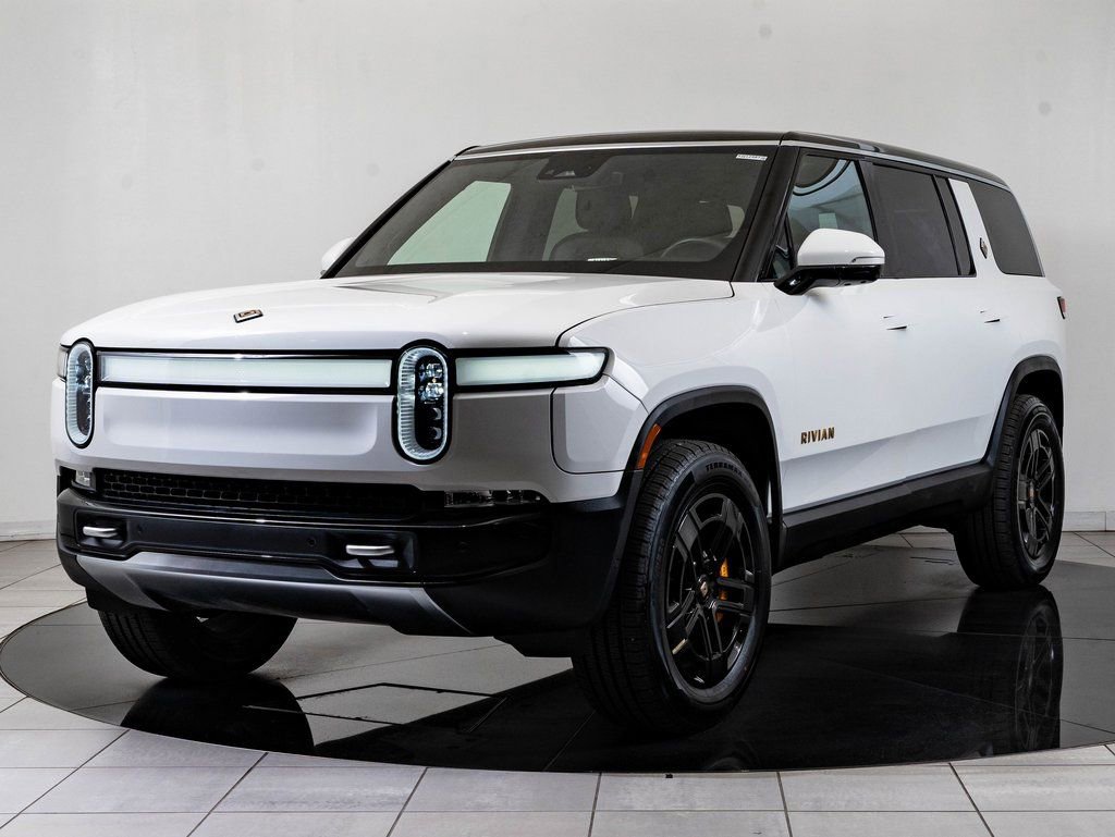 Used 2023 Rivian R1S Adventure image 1