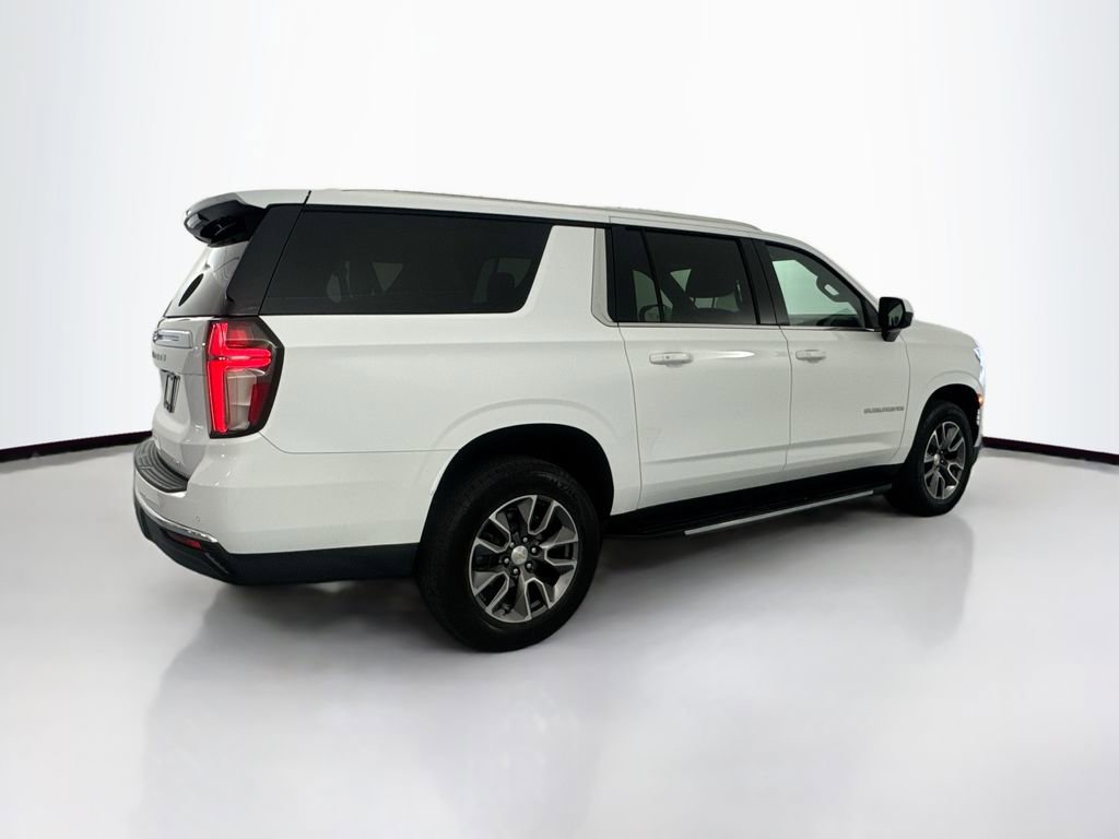 Used 2023 Chevrolet Suburban LT RWD image 5