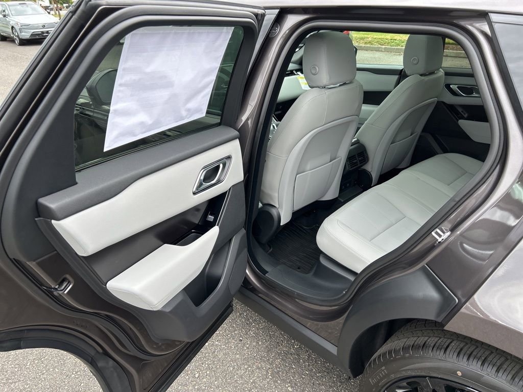 New 2026 Land Rover Range Rover Velar Dynamic SE image 15