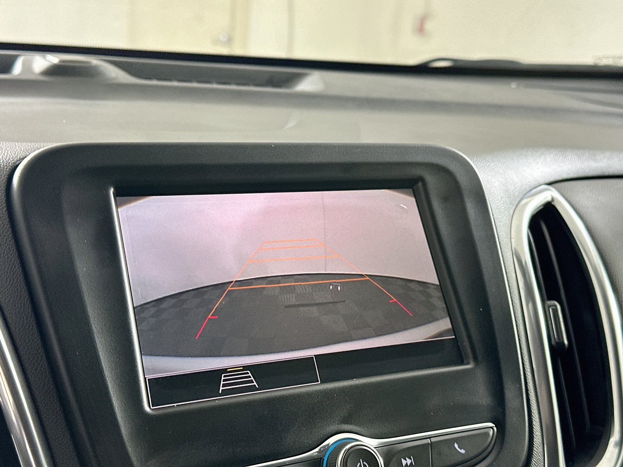 Used 2022 Chevrolet Equinox LT w/ LPO, Floor Liner Package FWD image 23