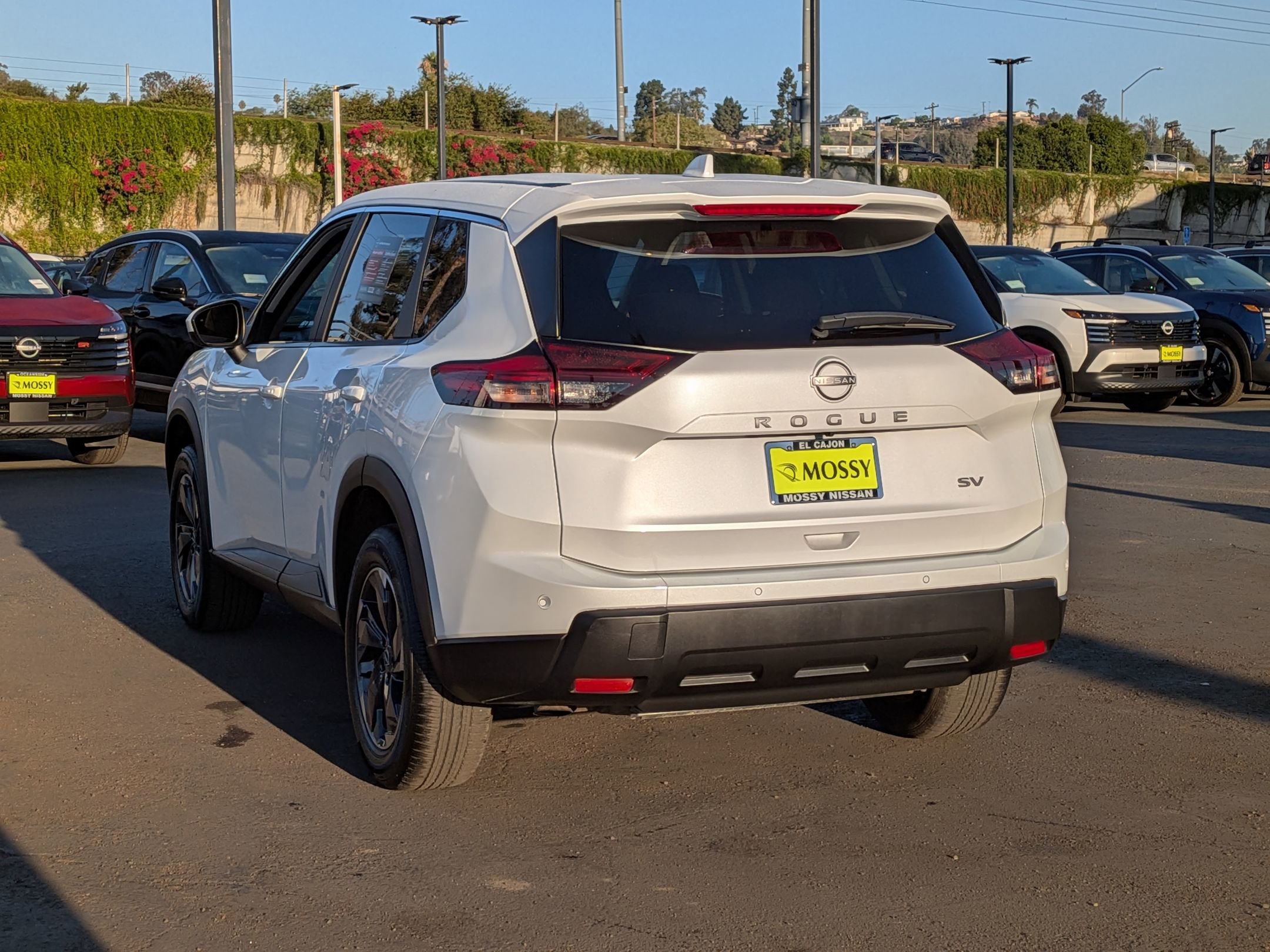 Certified 2024 Nissan Rogue SV image 7