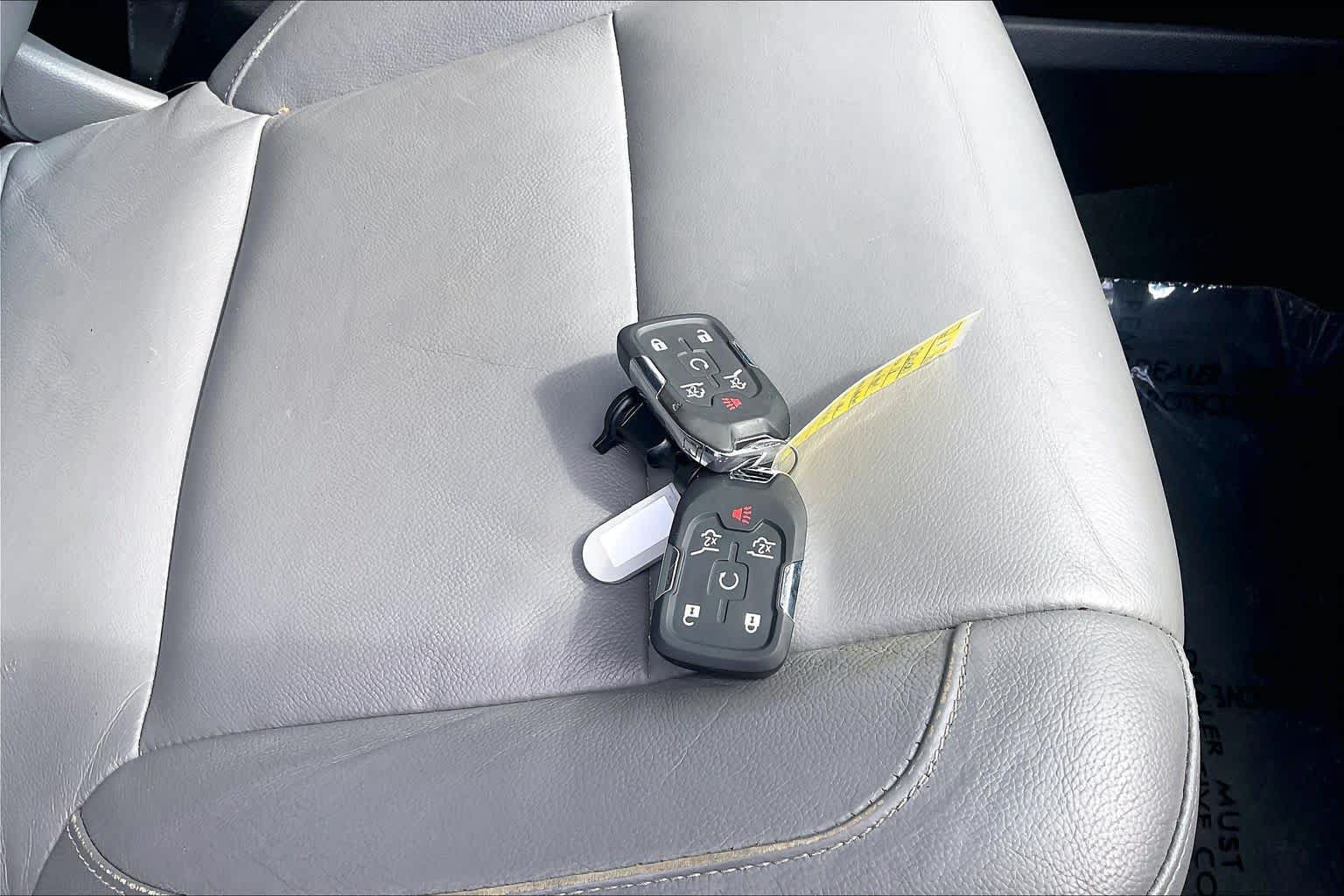 Used 2018 Chevrolet Suburban LT RWD image 15