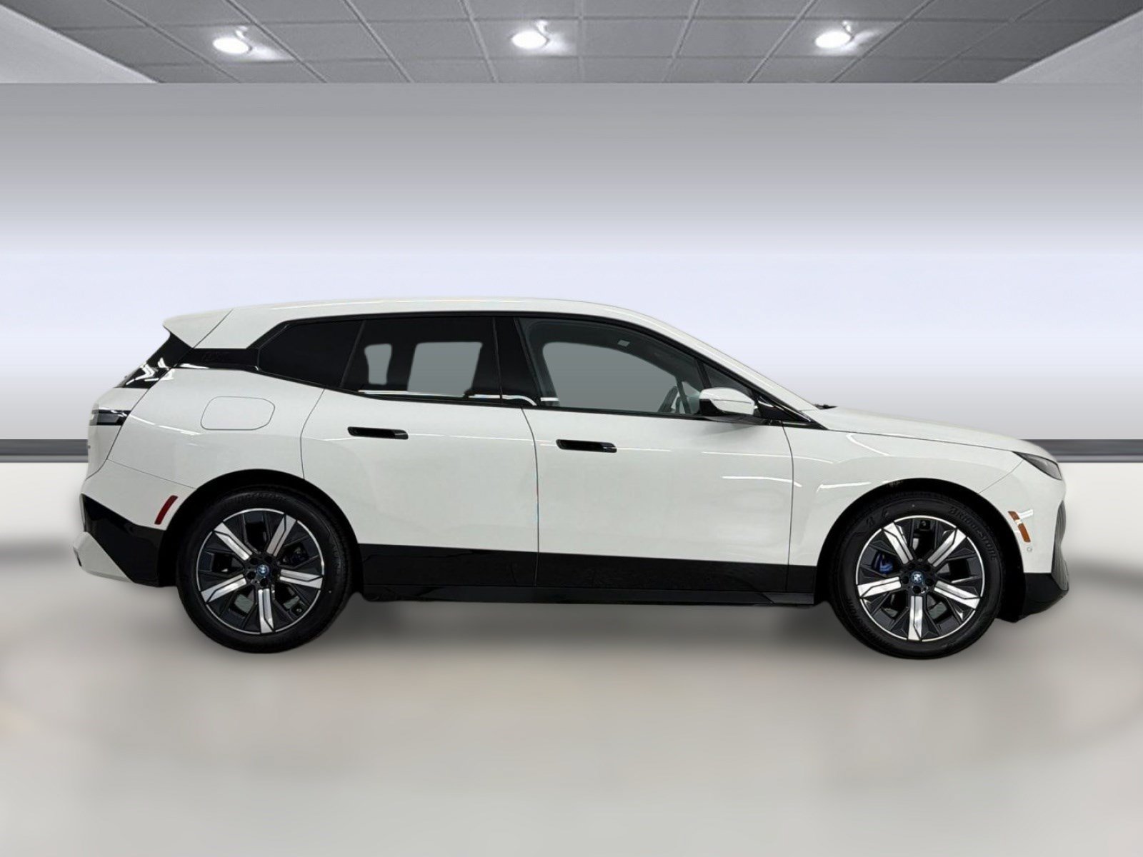 Certified 2023 BMW iX xDrive50 w/ Premium Package AWD/4WD image 8