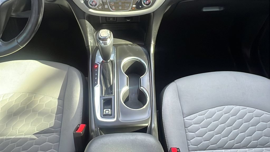 Used 2018 Chevrolet Equinox LT w/ Sun & Infotainment Package FWD image 15