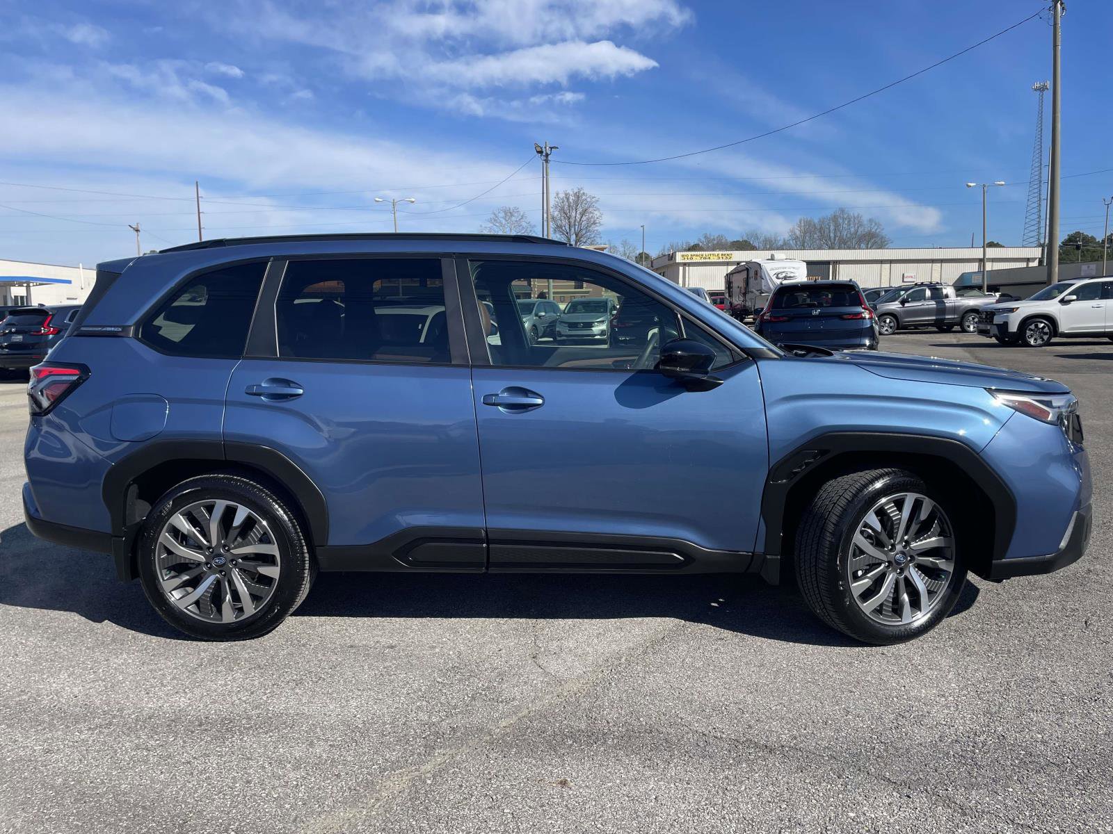 Used 2025 Subaru Forester Touring image 2