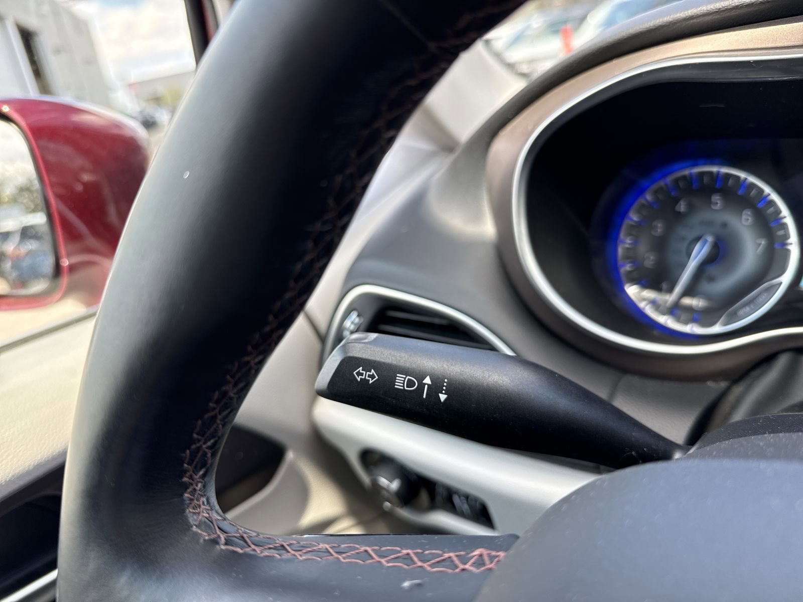 Used 2018 Chrysler Pacifica Touring-L Plus w/ Tire & Wheel Group image 33