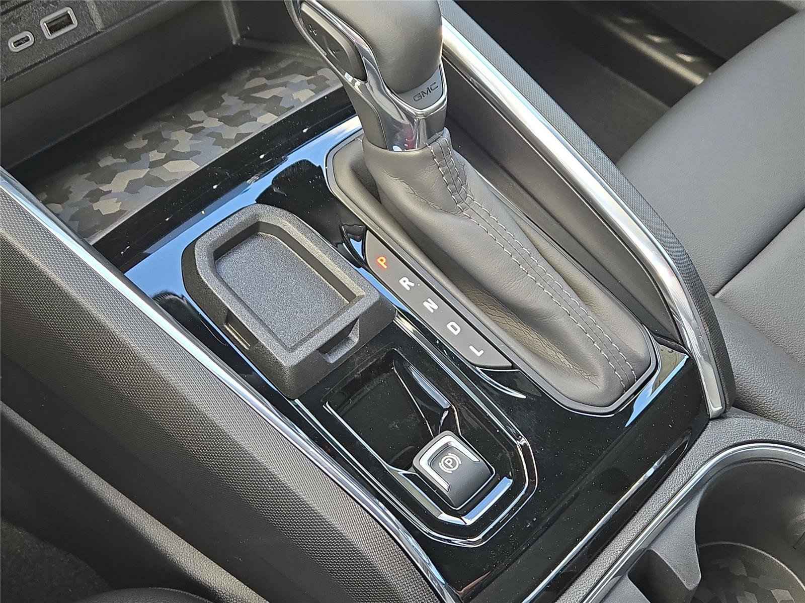 New 2026 GMC Canyon Elevation w/ Convenience Package RWD image 28