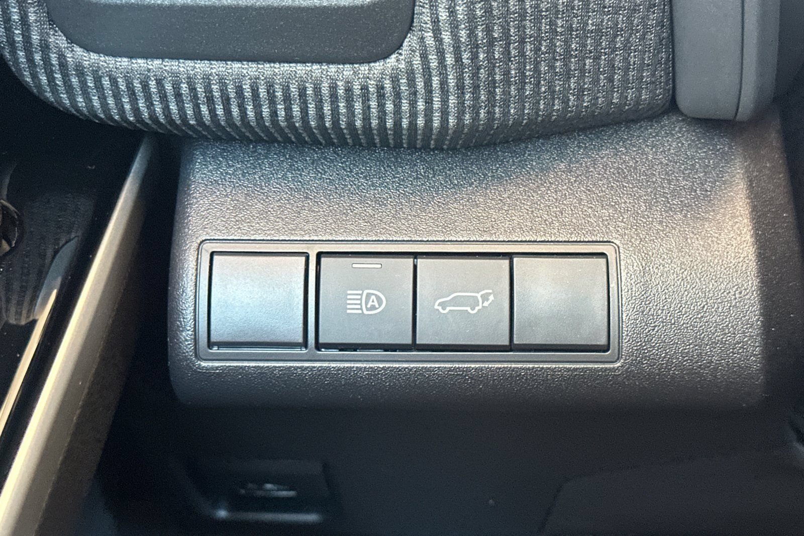Used 2024 Toyota bZ4X FWD w/ Weather Package image 31