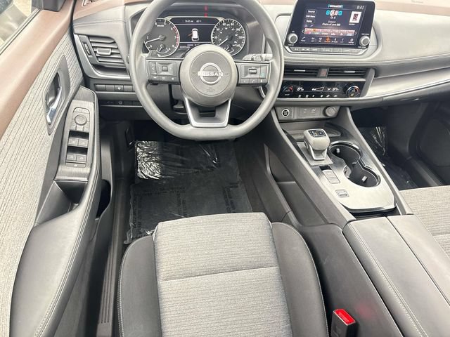 Certified 2023 Nissan Rogue SV FWD image 9