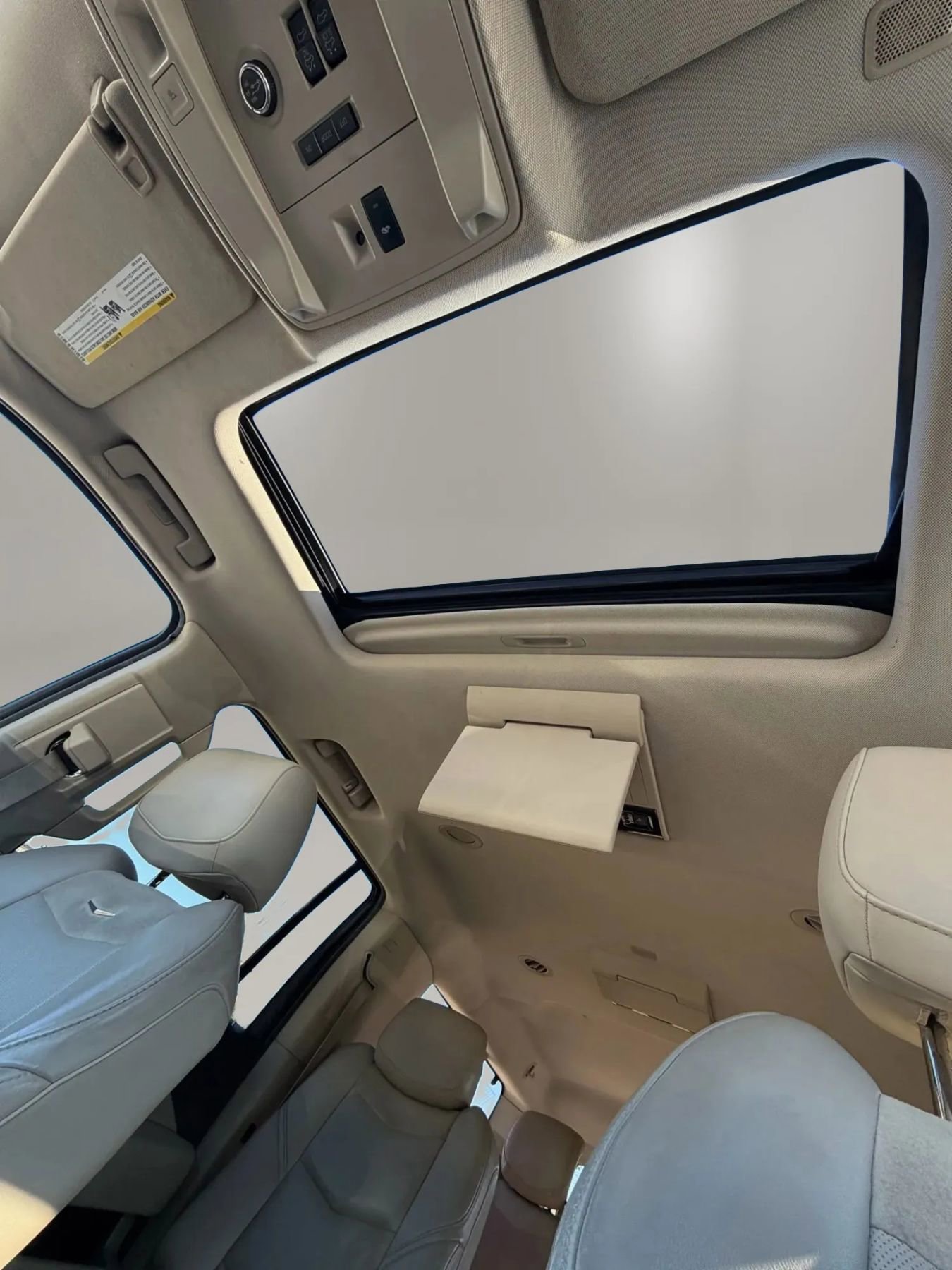 Used 2015 Cadillac Escalade ESV Premium image 16