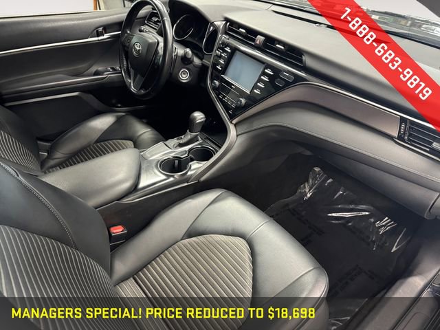 Used 2020 Toyota Camry SE image 4