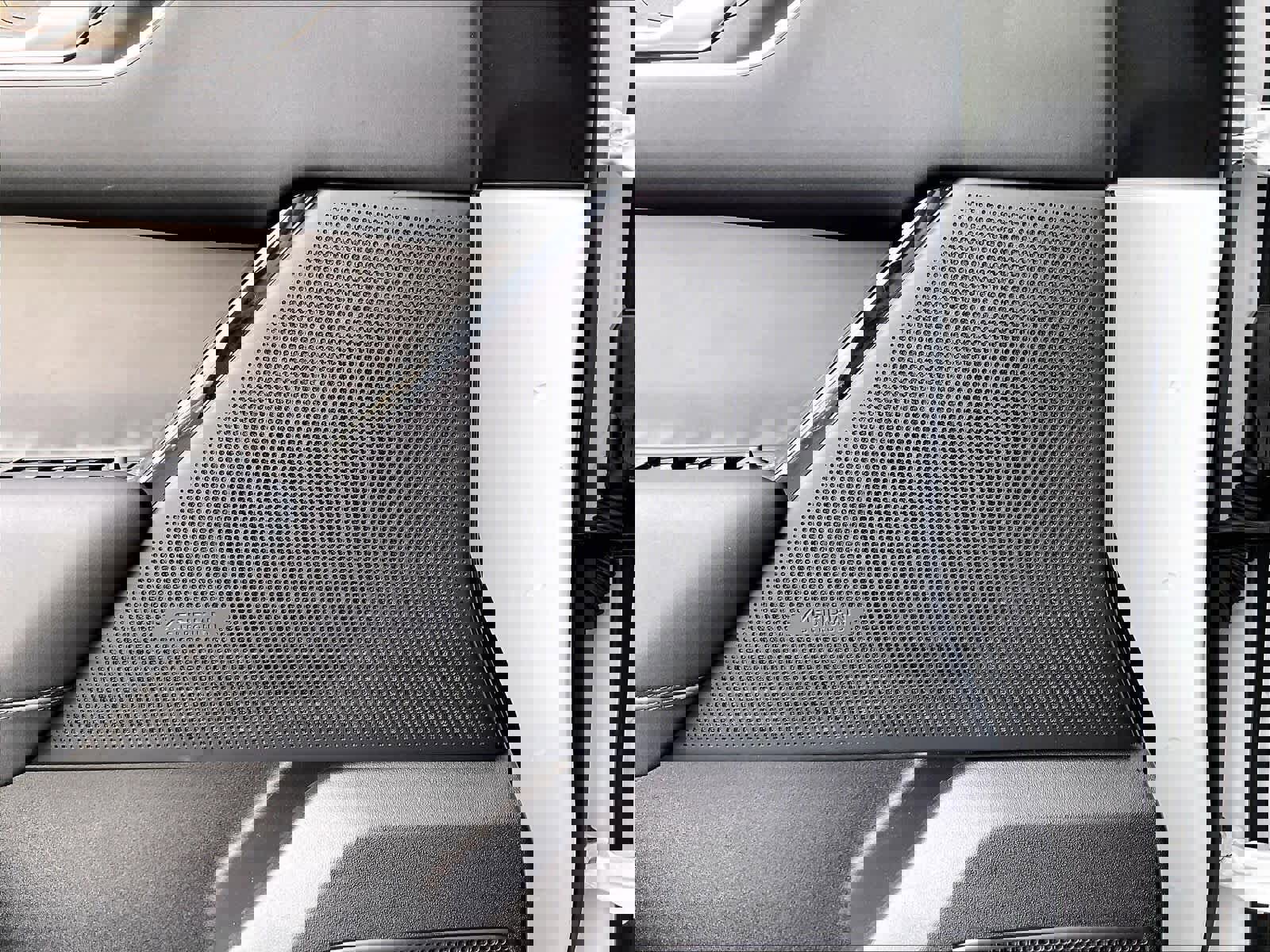 Used 2026 Land Rover Range Rover Velar S image 34