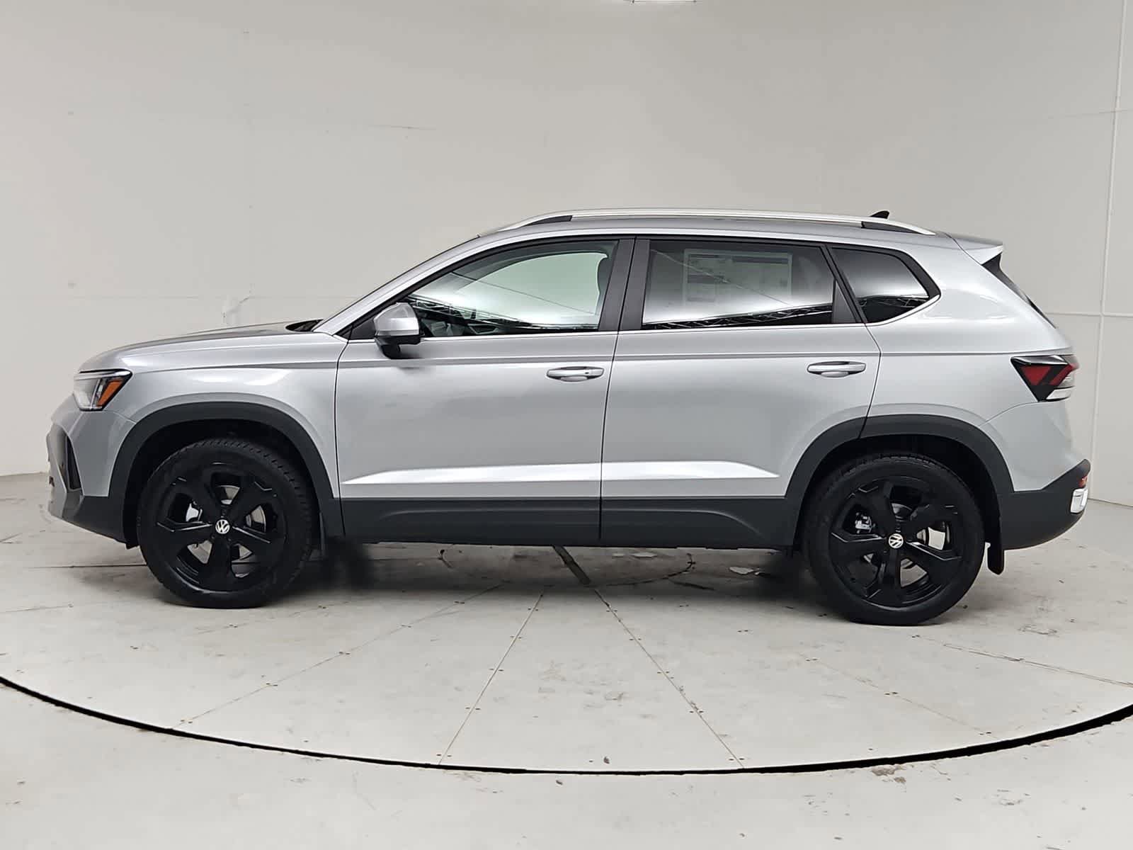 New 2026 Volkswagen Taos SEL AWD/4WD image 3
