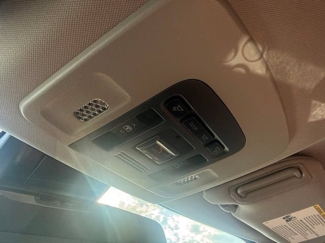 Used 2021 Toyota Camry XSE FWD image 33
