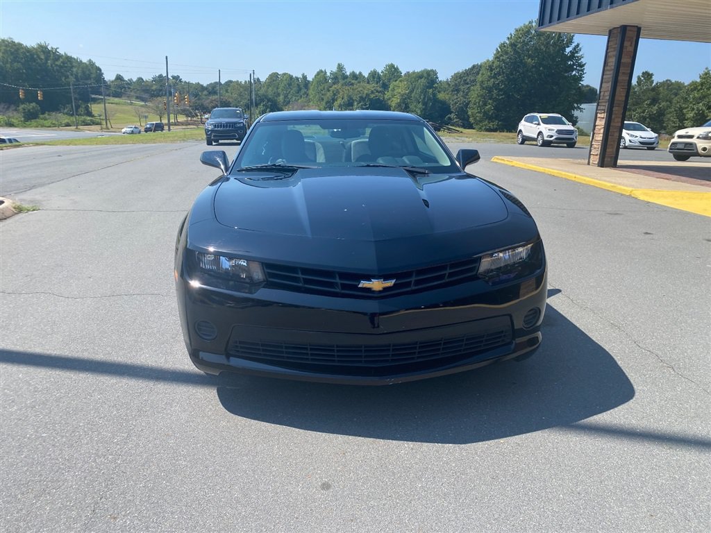 Used 2015 Chevrolet Camaro LS RWD image 4