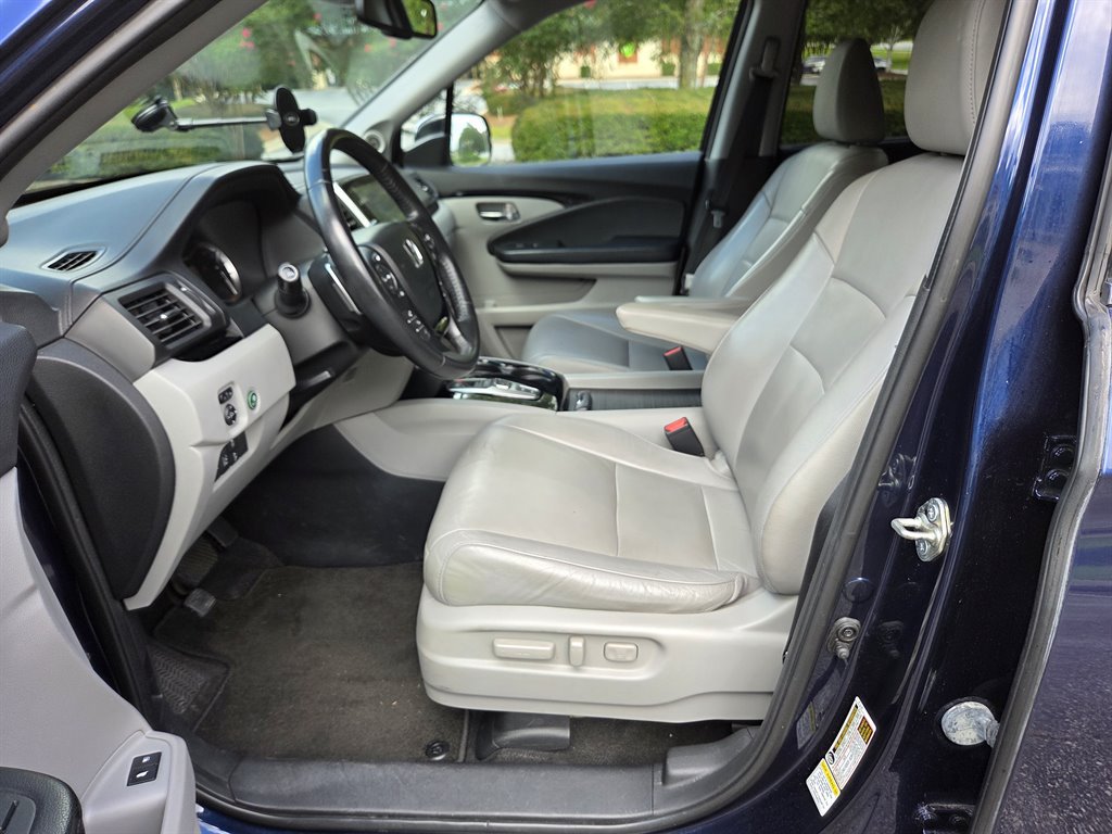 Used 2016 Honda Pilot Touring image 23