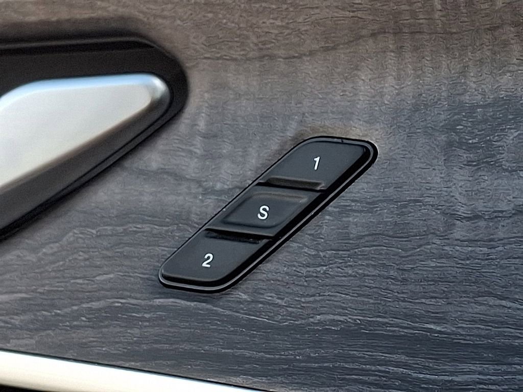 Used 2021 Jeep Grand Cherokee L Limited image 26