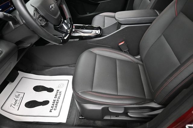 Used 2025 Chevrolet Trax RS FWD image 15
