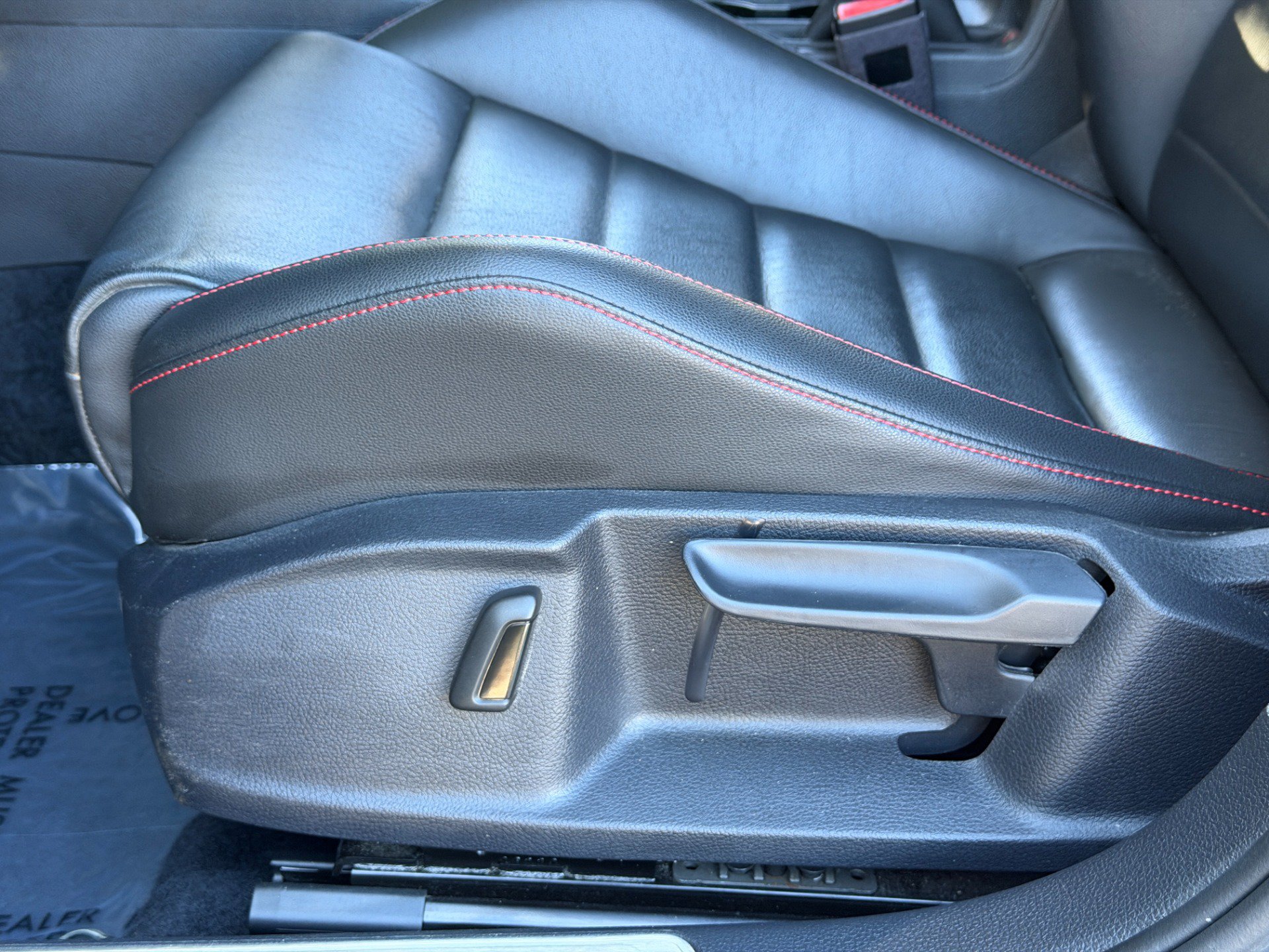 Used 2020 Volkswagen Golf 4-Door FWD image 32