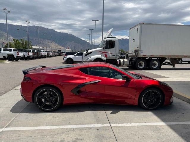 Used 2021 Chevrolet Corvette Stingray Preferred Cpe w/ Z51 Performance Package RWD image 8