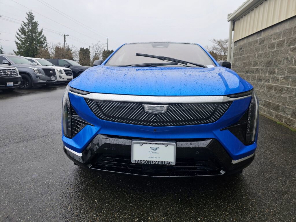New 2026 Cadillac Optiq Luxury 1 image 12
